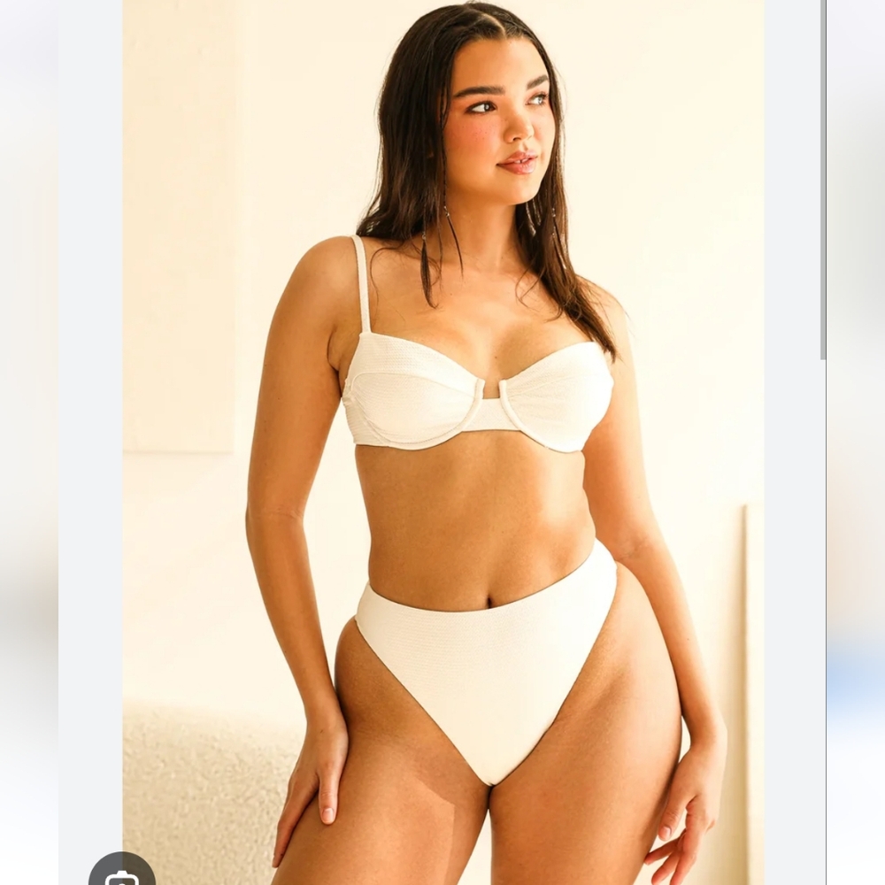 Dippin' Daisy's Cream Textured Underwire Bikini Top and High Waist Bottoms